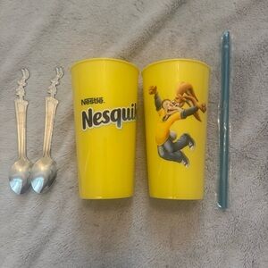 Nestlé Nesquik Quicky Bunny Cups & Spoons Set 90s Vintage Promo‎ Advertising